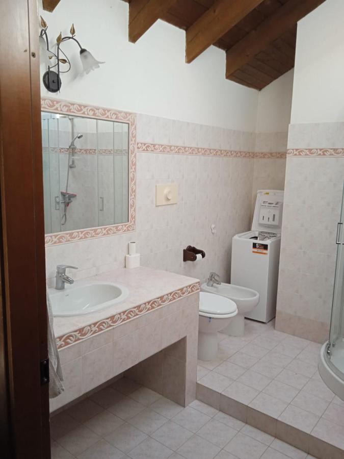 Da Vale E Teo Apartment Legnano Bagian luar foto